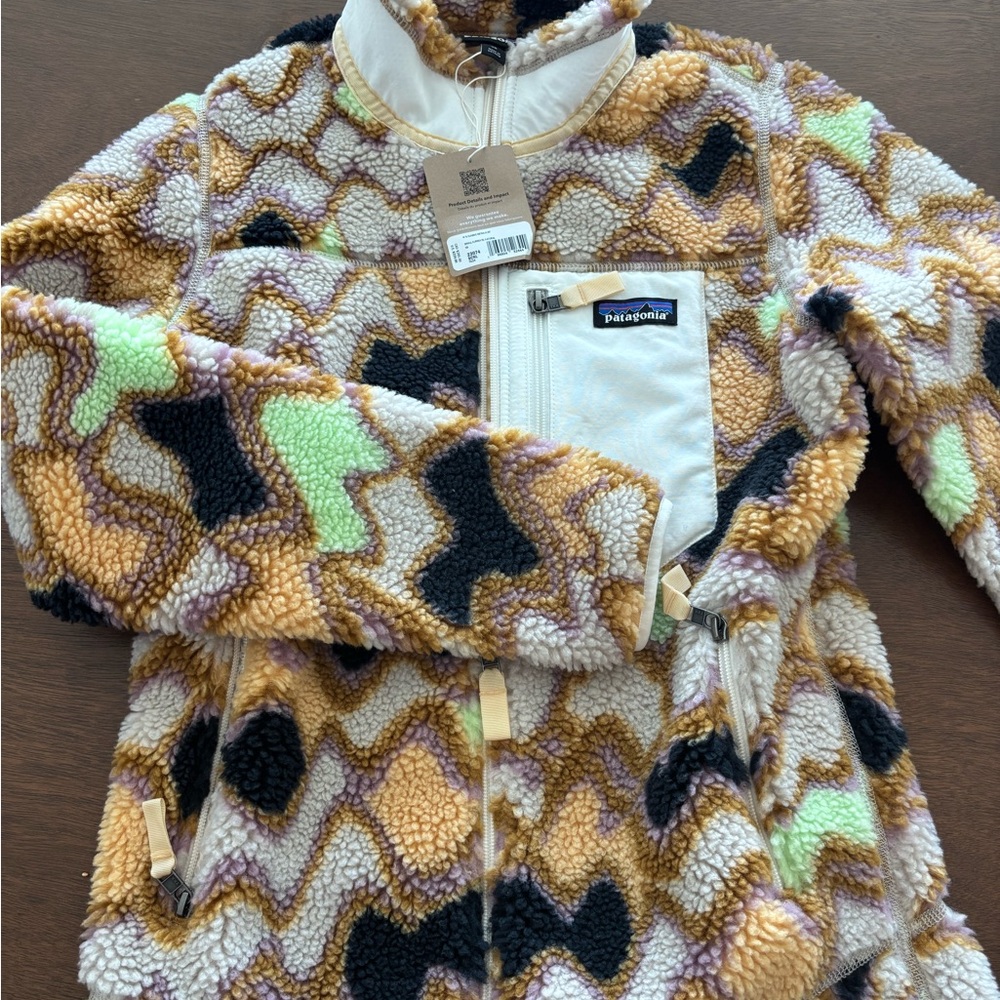 Patagonia Retro-X Jacket in Cream and Brown